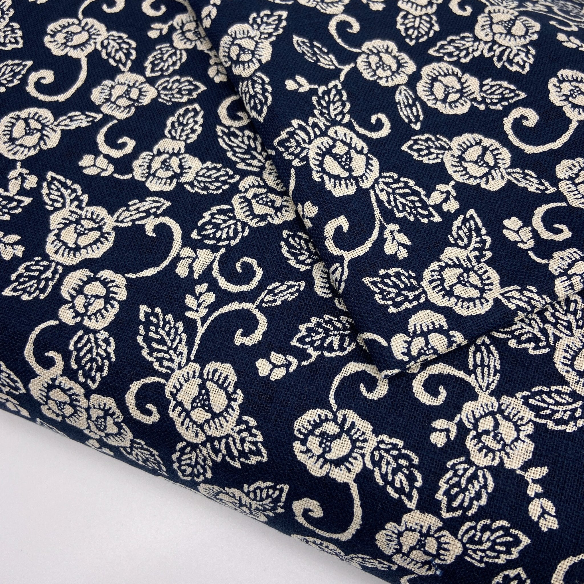 Japanese Cotton Uneven Yarns Sheeting Print - Indigo Peony